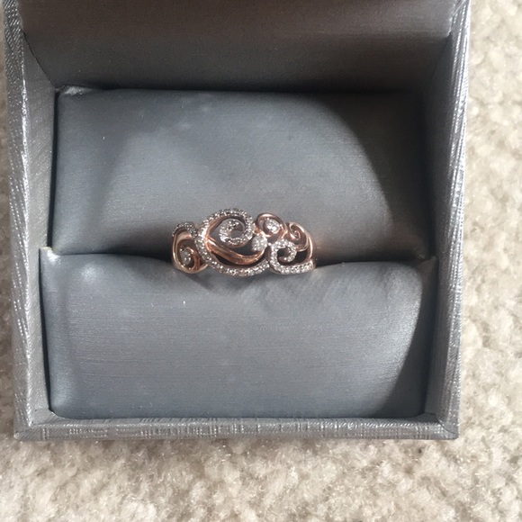 Zales Jewelry - Zales 1/4 CTTW PG Ring size 7